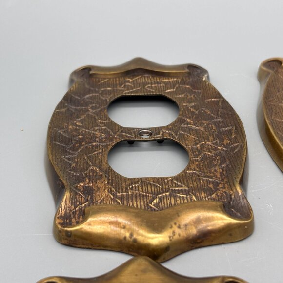 Heritage Antique Brass Outlet Cover Plate, Textured Mid Century Wall Hardware - Picture 6 of 10